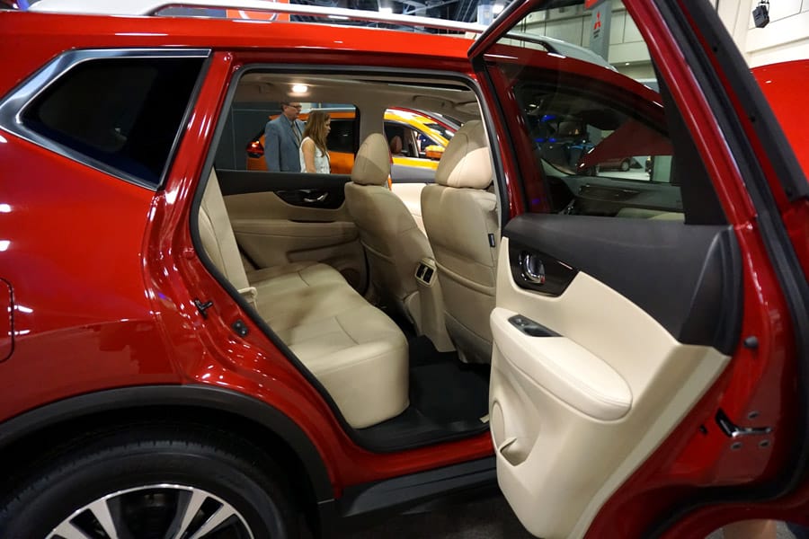 Cookies & Clogs | Cars | The 2017 Nissan Rogue and 2017 Nissan Rogue Hybrid were just announced in Miami, FL just before the 2016 Miami International Auto Show. Get your first look at this all-new CUV and check out the new features.