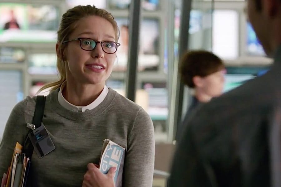 Cookies & Clogs | Looking for a new series for your mother-daughter movie nights? My teen and I enjoyed Supergirl season one on Netflix as a light, silly superhero series.