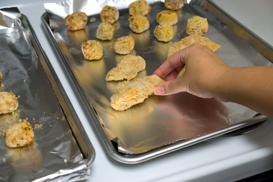 Cookies & Clogs | Looking for healthy frozen food options for your family? You might want to try these organic chicken and turkey products from Hip Chick Farms. They even have gluten free options!