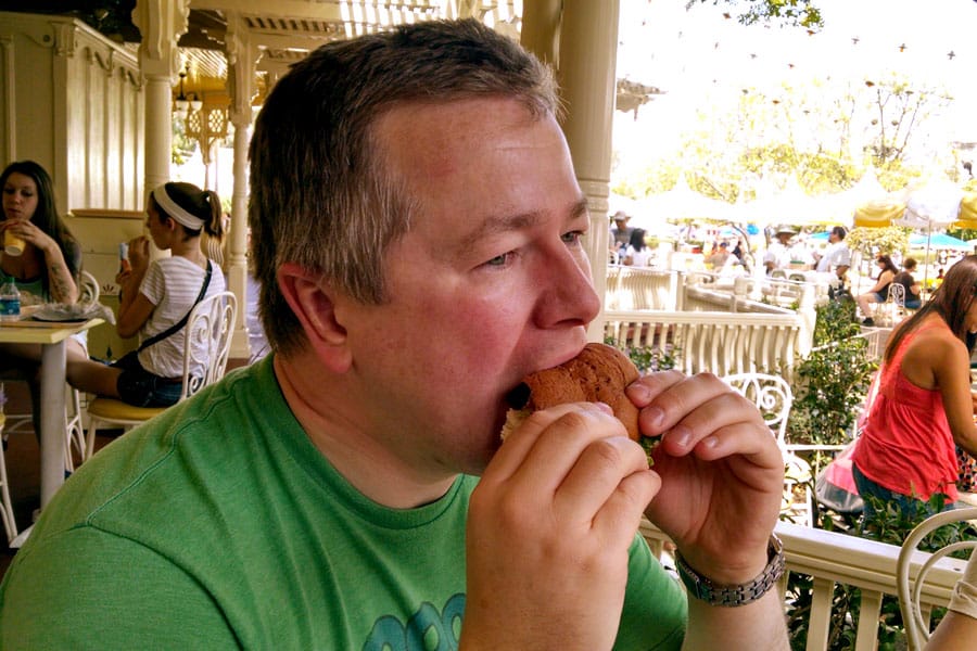 Cookies & Clogs | See how to eat at Disneyland Gluten Free and at Disney California Adventure with allergy-safe restaurants for those with celiac disease. Jolly Holiday Cafe