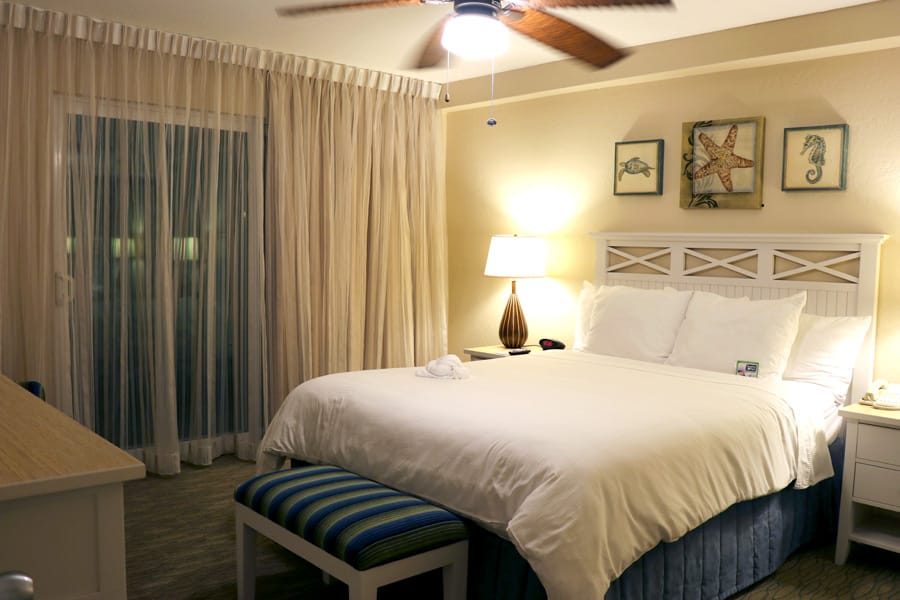 Cookies & Clogs | The Southern California Beach Club in Oceanside, CA sits right alongside the ocean with spacious and clean rooms. Check out this resort review for more information on a perfect lodging spot in San Diego county.