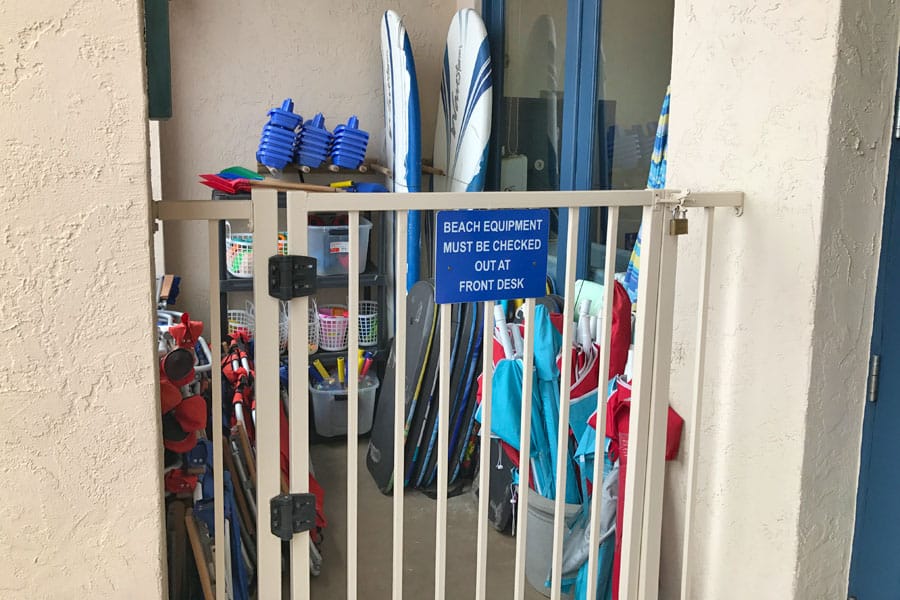 Cookies & Clogs | The Southern California Beach Club in Oceanside, CA sits right alongside the ocean with spacious and clean rooms. Check out this resort review for more information on a perfect lodging spot in San Diego county.
