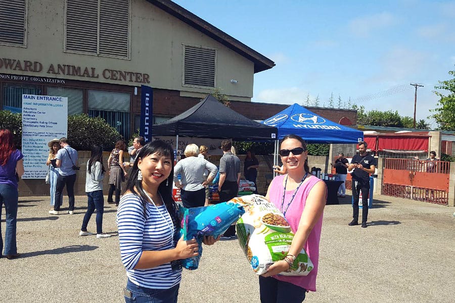 2018&nbsp;Hyundai Sonata Event - donating dog and cat food to the Helen Woodward Animal Center in Rancho Santa Fe, CA