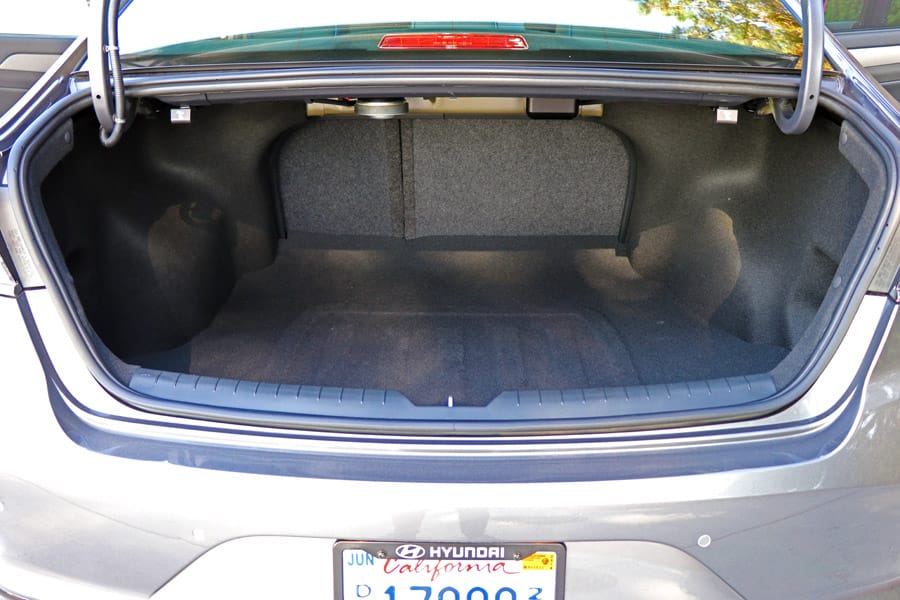 2018&nbsp;Hyundai Sonata trunk space