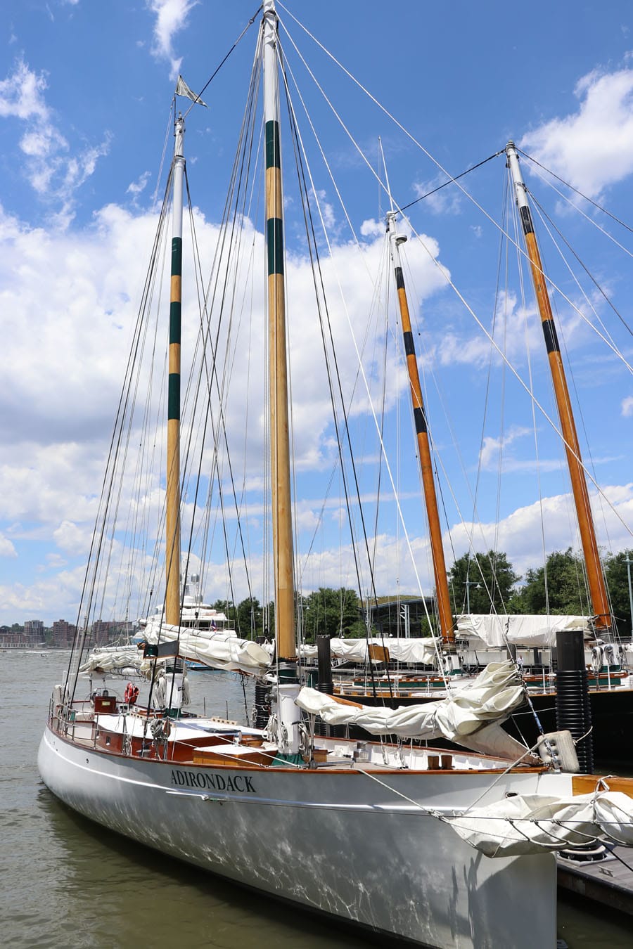 Cookies & Clogs | Spider-Man Homecoming media weekend and boat photo tour around New York City on the Hudson River. Schooner Adriondack