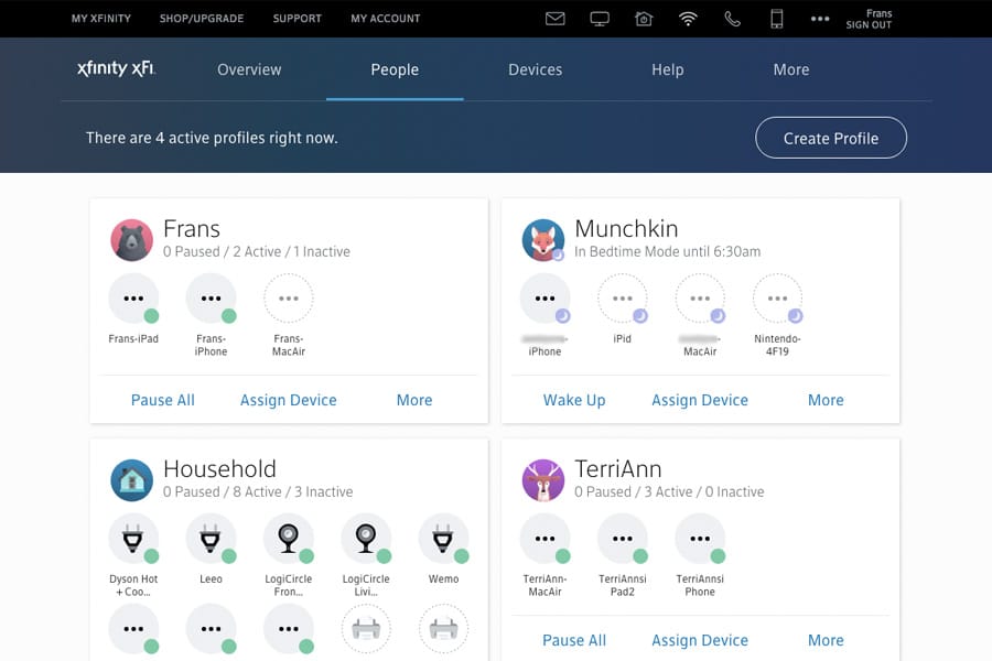 Cookies & Clogs | Using xFi and the xFi app from Comcast to manage home Wi-Fi with Xfinity with kids.
