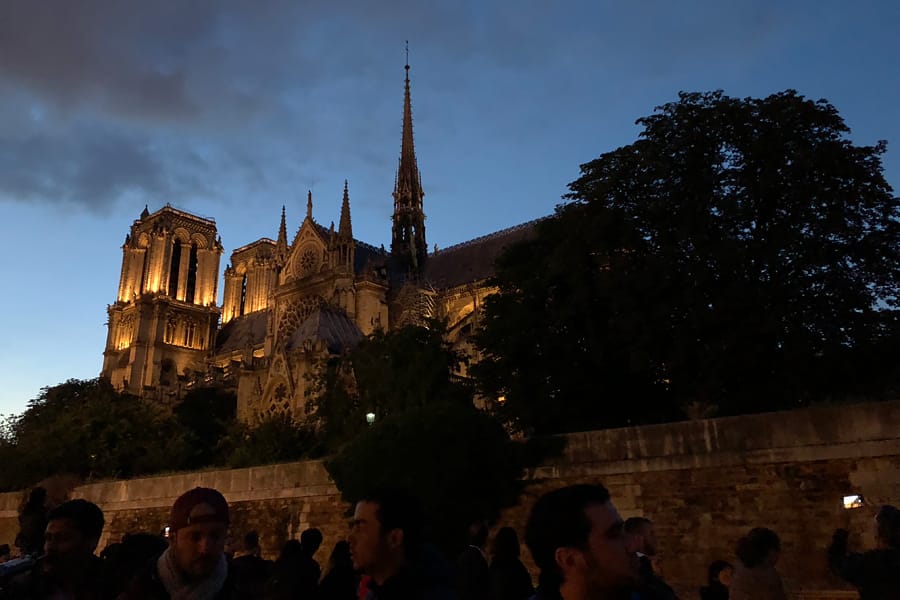 Best Paris boat tour tips for sightseeing cruise on the seine in Paris, France. Notredam