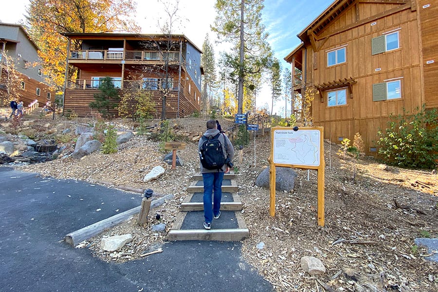 Rush Creek Lodge in Groveland, CA near Yosemite Valley National Park