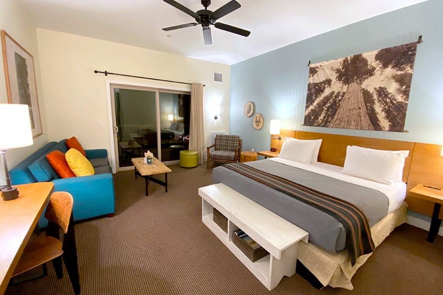 Rush Creek Lodge in Groveland, CA near Yosemite National Park King Lodge Room