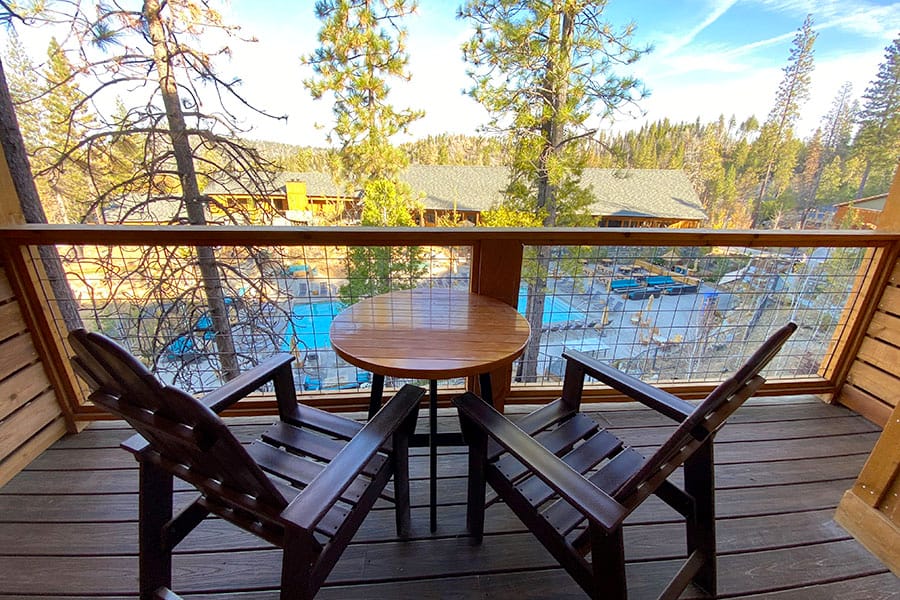 Rush Creek Lodge in Groveland, CA near Yosemite National Park King Lodge Room
