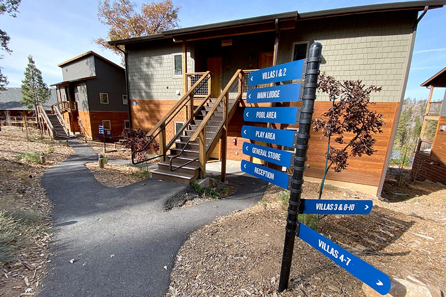 Rush Creek Lodge in Groveland, CA near Yosemite National Park Villa