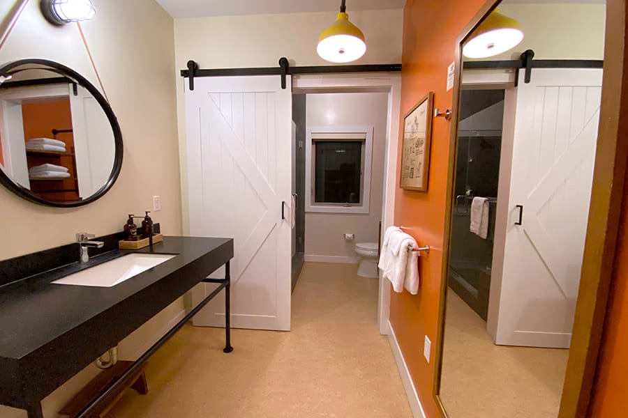 Rush Creek Lodge in Groveland, CA near Yosemite National Park Villa