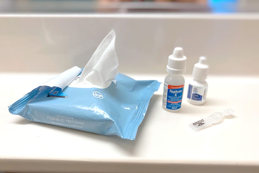 Chemical burns in both eyes likely due to combination of irritation products.