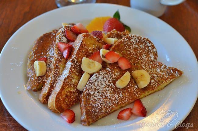 French Toast Cascades Breakfast Restaurant in Resort at Squaw Creek in North Lake Tahoe / Olympic Valley