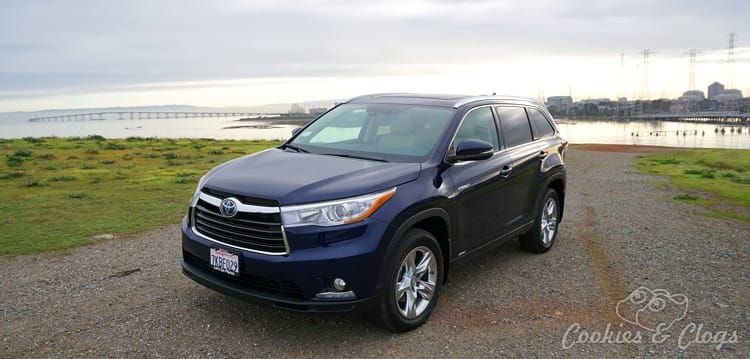Cars | The 2015 Toyota Highlander Hybrid has the same look outside as its gas engine cousin but there are several differences