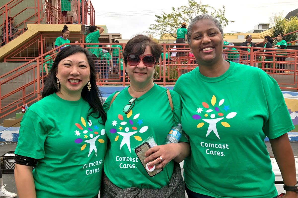 Cookies & Clogs | 2017 Comcast Cares Day at Sutro Elementary in San Francisco, CA + interview with David L. Cohen. Local comm