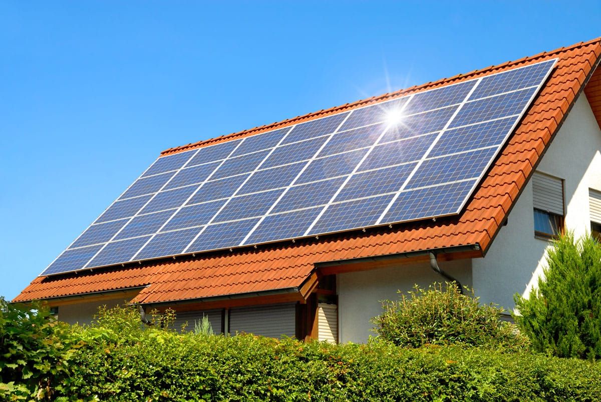 Cookies & Clogs | Use this resource from PG&E with tips and tools to learn about private rooftop solar panel installation and