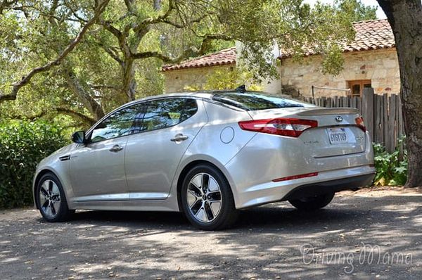 2013 Kia Optima Hybrid 4-Door Sedan with Spoiler