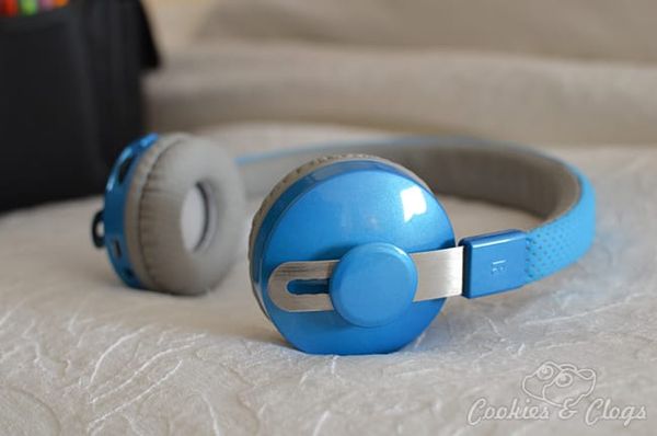 Lil' Gadgets Untangled Pro Wireless Bluetooth Headphones for children. High-quality, durable, stylish #Technology #Kids