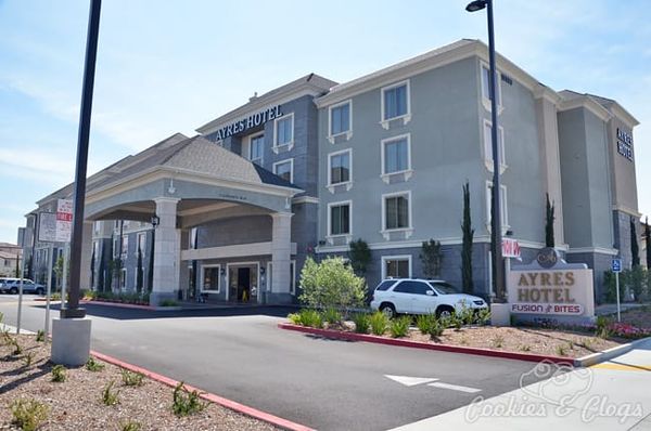 Ayres Fountain Valley Hotel in Fountain Valley, CA