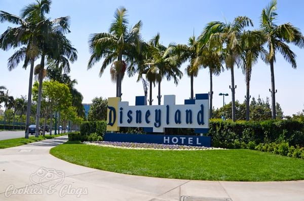 Hotels by Disneyland: Disneyland Hotel in Anaheim, CA Review #hotels #travel
