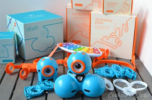 Dash & Dot – Programmable Robots for Kids Ages 5+