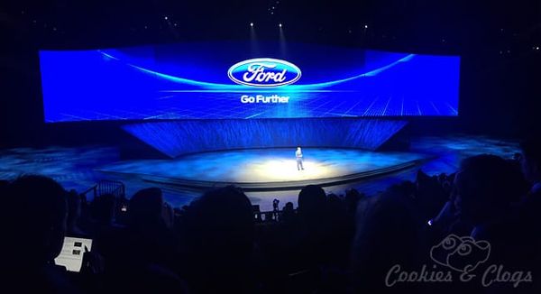 Ford F-150 Raptor, Shelby GT350R, & GT at 2015 NAIAS