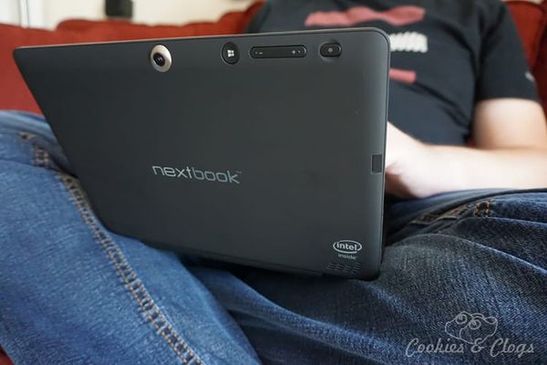 Technology | Mobile Devices | The new Nextbook 10.1" Quad Core Windows 2-in-1 Tablet with keyboard from Efun is a bargain. Se