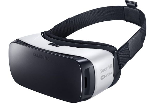 Cookies & Clogs | Technology | The new Samsung Gear VR from Best Buy is portable and works with Samsung Galaxy S7 edge, Galax