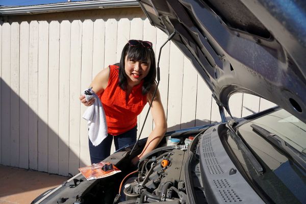 Cars | Road Safety | These five basic car maintenance guidelines are important for every woman / female driver. See how these