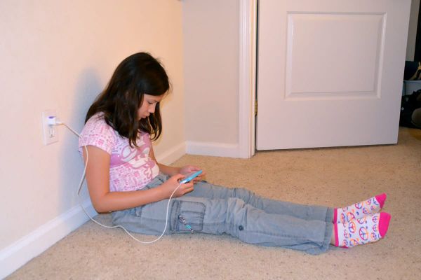 Cookies & Clogs | Technology | What should be considered regarding mobile phones for kids? Use this resource from Sprint for