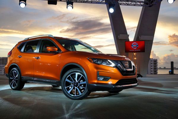 Cookies & Clogs | Cars | The 2017 Nissan Rogue and 2017 Nissan Rogue Hybrid were just announced in Miami, FL just before the