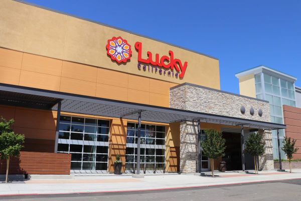 Store tour and features of Lucky California supermarket grocery store in Dublin, CA.