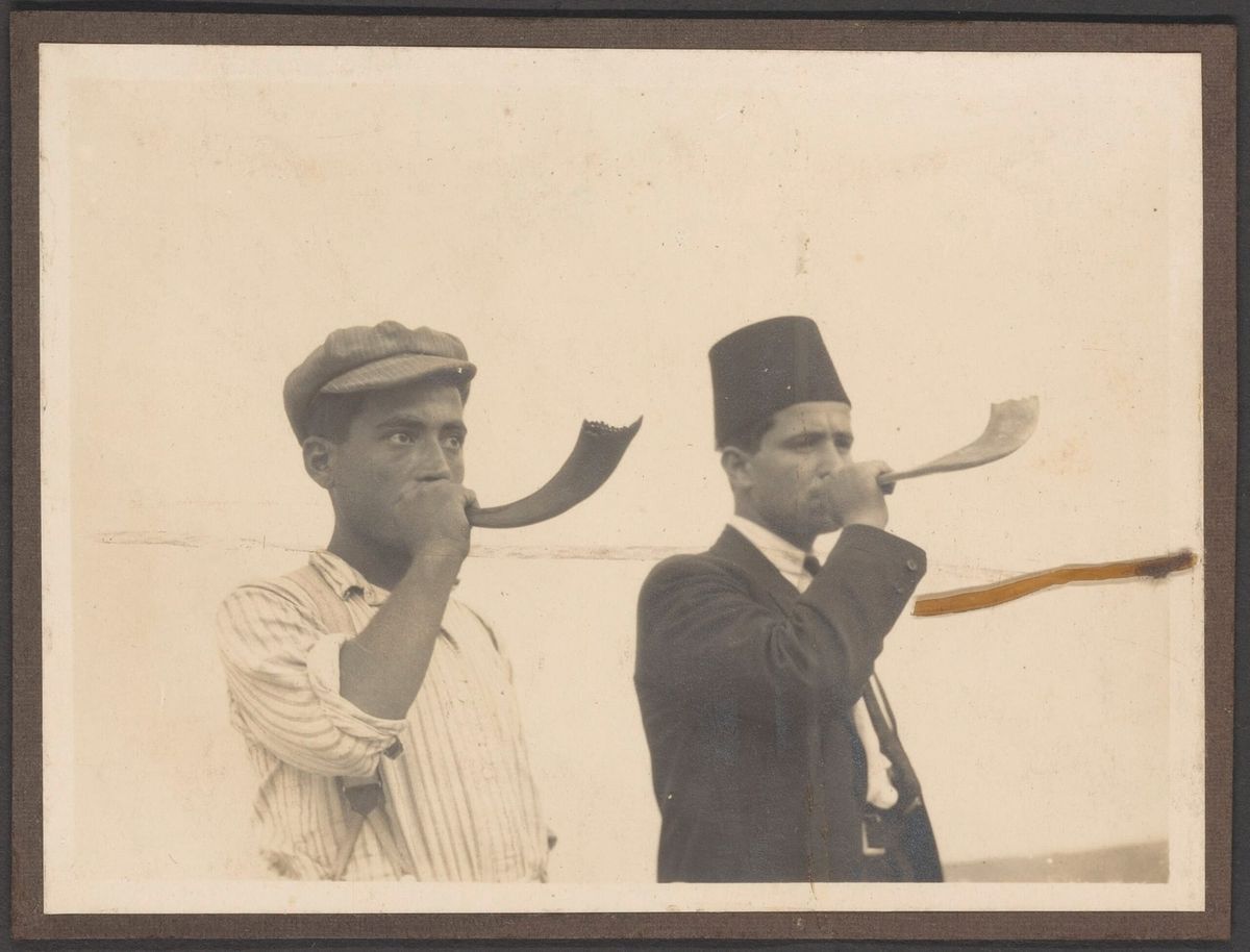 Shōftim and Tshuva / שפֿטים און תּשובה