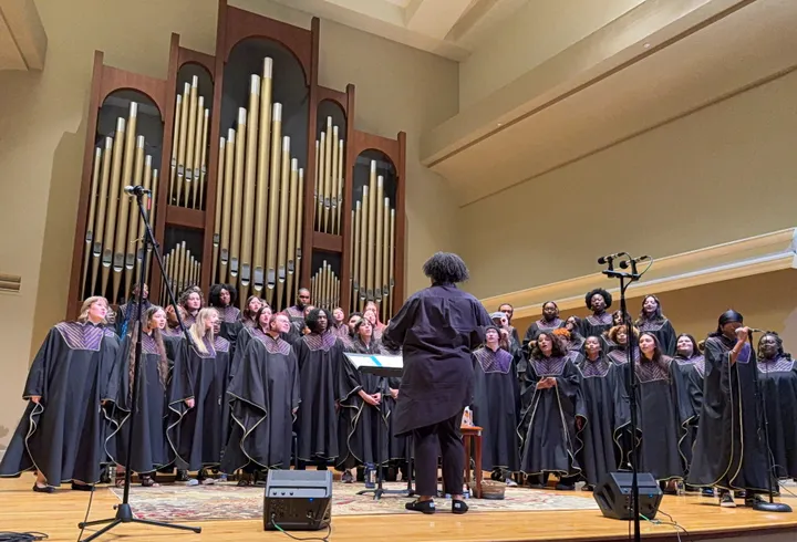 'Hold to God's unchanging hand'