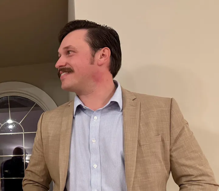 Andrew Simpson (R) is On the Edge