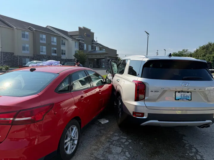 Mysterious wreck in Berea walk-in clinic parking lot