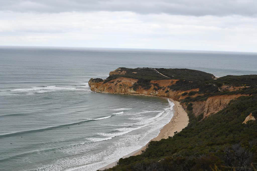 The 44km Surf Coast walk is a bushwalk along pristine coast, popular beaches and iconic towns of the Great Ocean Road. With 12 different sections you can choose the length and section of coast that suits you best! | By See Something New