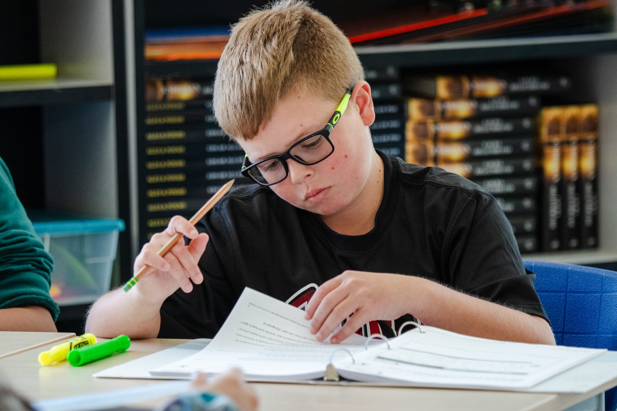 A middle school student working on a CommonLit 360 lesson.