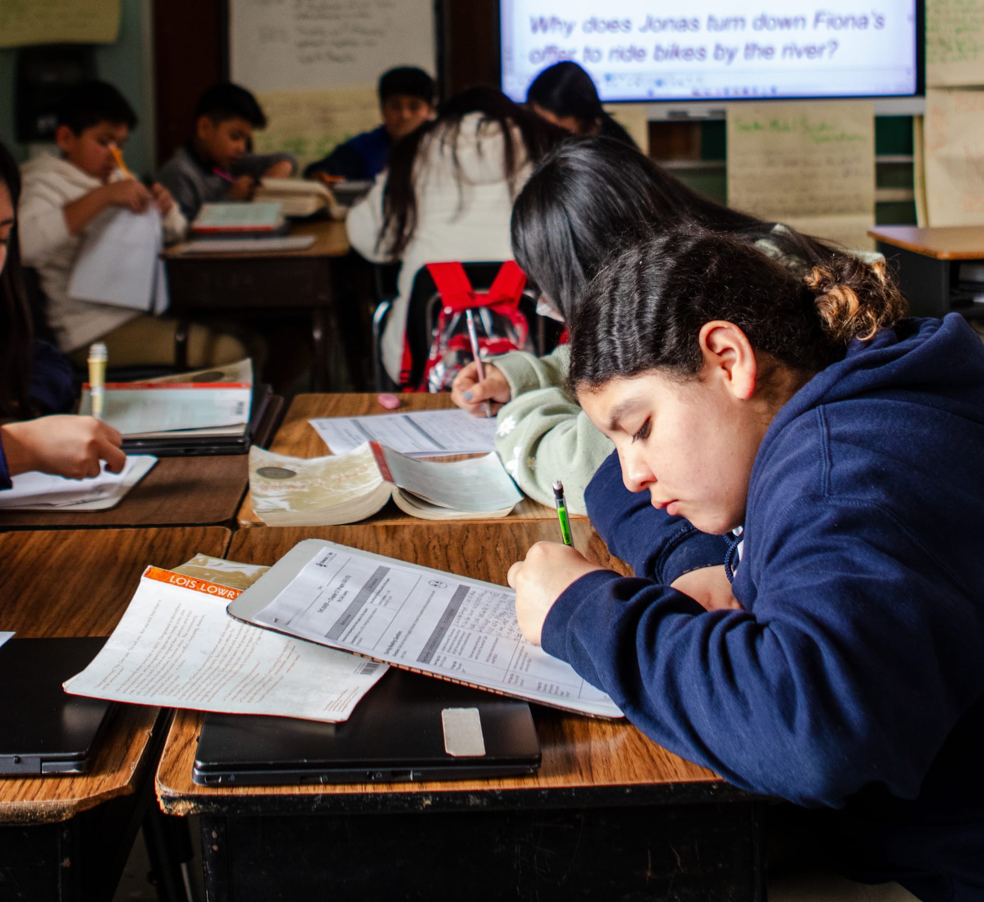 A high school student working on a CommonLit 360 lesson.