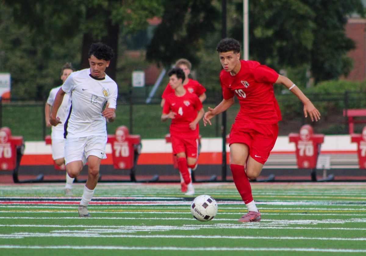 'We're all playing for each other:' No. 2 Lincoln boys soccer eyes deep 2025 run