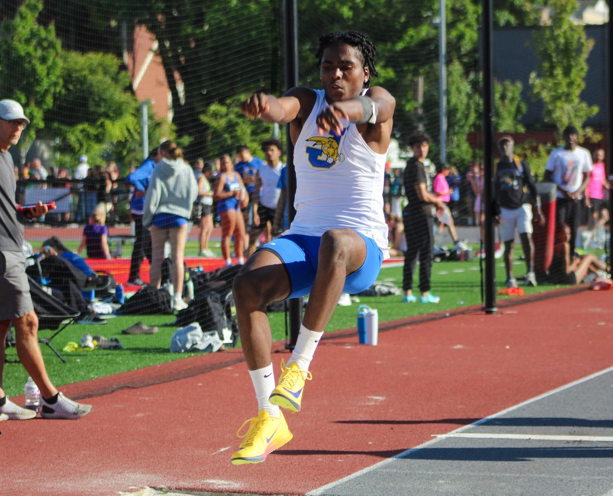 Q Gresham peaking at the right time for Jefferson track and field jumpers