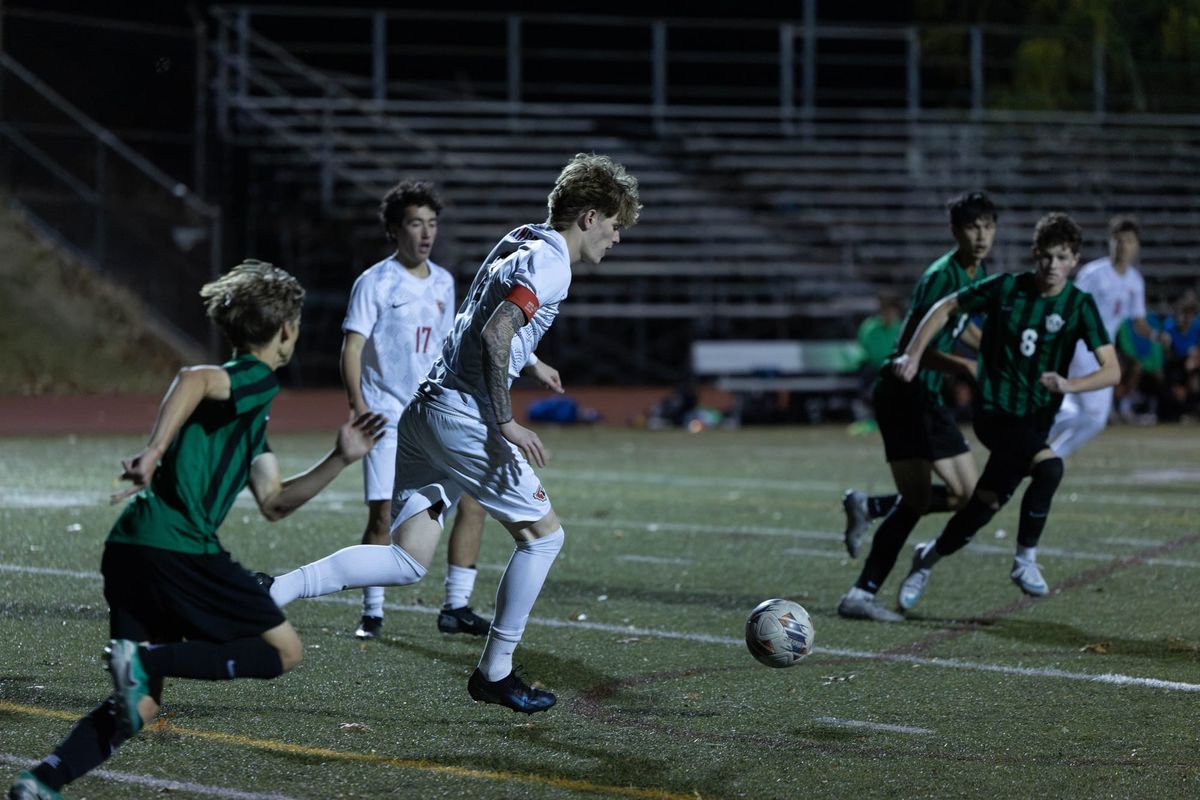 Egoless Lincoln boys soccer heads to postseason as PIL champions