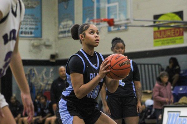 Azari Stidum, De La Salle North Catholic girls basketball looking to advance the program