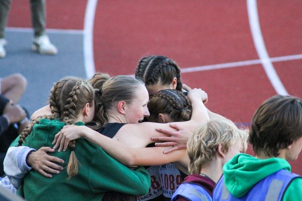 Ida B. Wells wins 4x400 relay, plus roundups from other local Portland squads