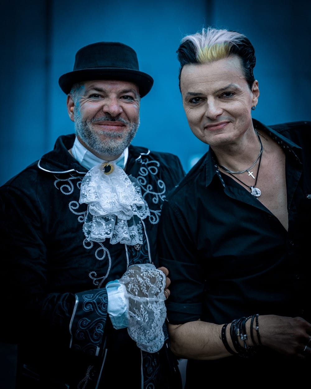 Christian Habeck mit Tilo Wolff von Lacrimosa backstage beim M’era Luna Festival 2026.