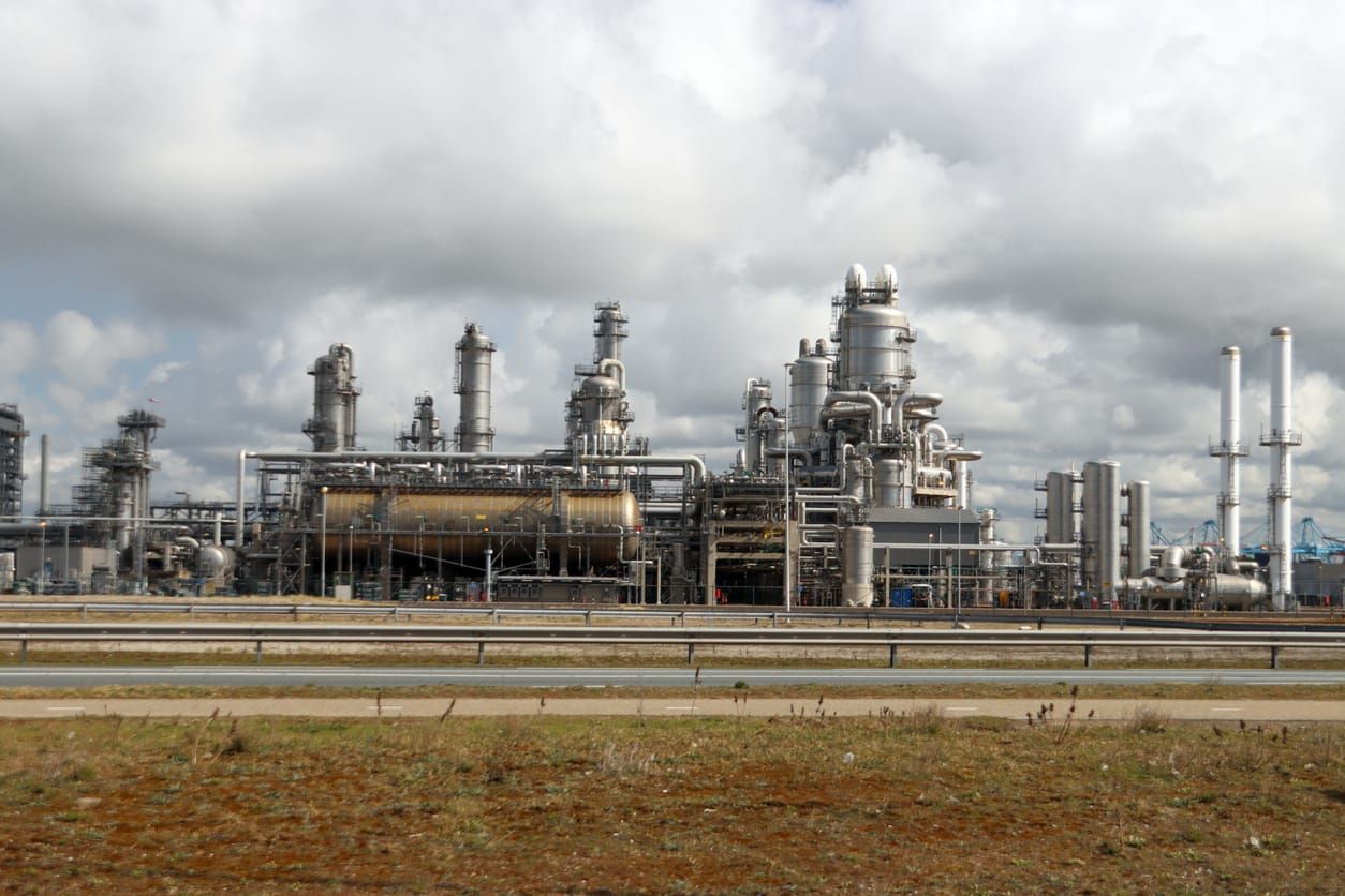 Your Supplier's Cracker Doesn't Run on Futures Contracts