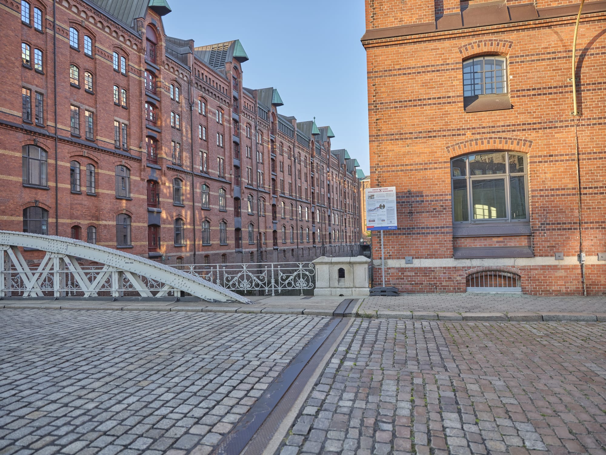 Empty Speicherstadt backplate