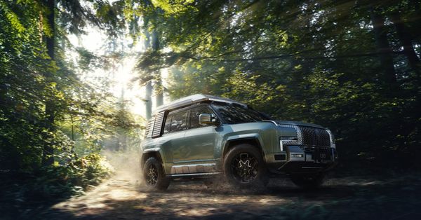 Crafting the Visuals for the BYD U8 SUV with MAGROUND