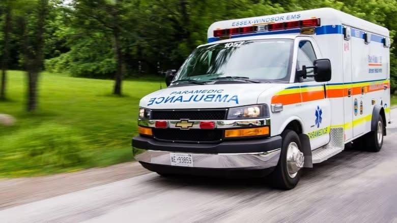 Tentative agreement removes Essex-Windsor paramedic strike threat